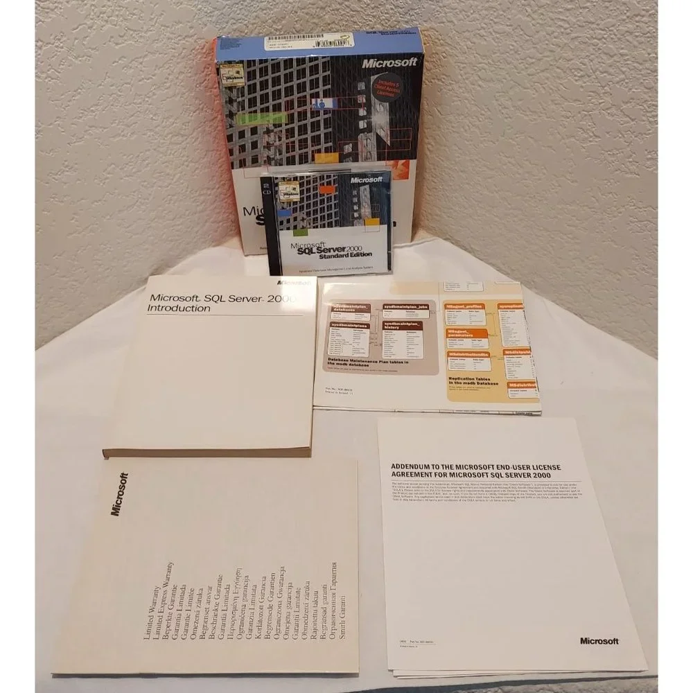 Microsoft SQL Server 2000 Standard Edition w/5 Client Licenses - 228-00690